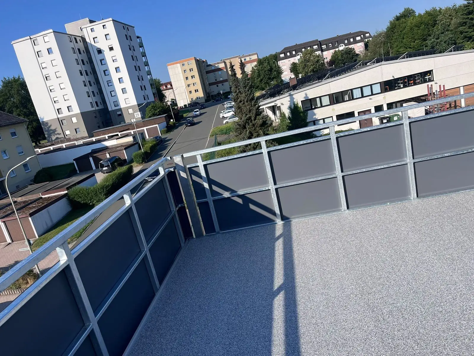 Balkon mit Blick über Rehau
